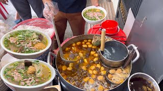 The Most Famous Traditional Street Food in Vietnam You Will Drool When You Look At It [upl. by Doane453]