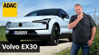 Kleines ElektroSUV So fährt sich der Volvo EX30  ADAC [upl. by Enneillij]