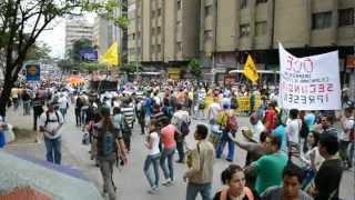 Estudiantes y Docentes marcharon en la jornada nacional de protesta Medellín [upl. by Colas]