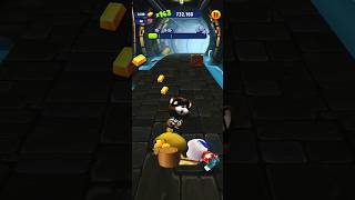 Tom fight with boss arcadegame talkingtom endlessrunner gaming mobilegame games [upl. by Yarezed]