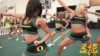 University of Oregon Cheerleader Live Pre Game Performance U of O vs Purdue 2009 [upl. by Accemahs]