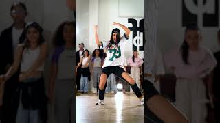 Devinez quel âge a Lina cette danseuse powerfull⚡️⚡️ shorts dance [upl. by Unhsiv659]