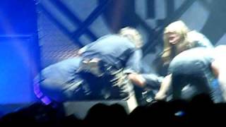 MACHINE HEAD 121208 Sheffield Halo PHIL DEMMEL COLLAPSES [upl. by Kelwin]