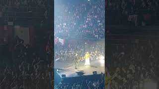 Cesare Cremonini e Elisa Assago Mediolanum Forum Milano 17112022 [upl. by Griffin]