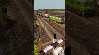 Train running status video bhojpuri dance train newsong [upl. by Nehtiek]