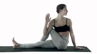 Matsyendrasana  Der Drehsitz 02 [upl. by Hemetaf]