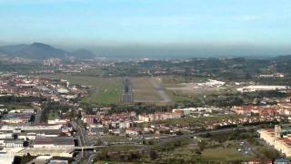 COCKPIT VIEW OF APPROACH AND LANDING AT BILBAO AIRPORT [upl. by Ennasor]