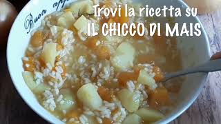 Minestra di zucca riso e patate comfort food sano e gustoso per lautunno e linverno [upl. by Scevour885]