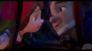 Gnomeo and Juliet  Gnomeo gets stuck in fence  first attampted kiss [upl. by Eesac]