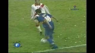 Caño De Riquelme A Yepes Copa Libertadores 2000 [upl. by Knick]