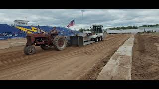 Farmall Super MTA tractor pull 6000lb [upl. by Ennasus158]