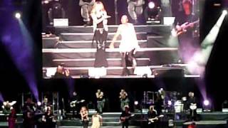 celine Dion I am Alive Taking chances world tour 2008 Arena VFG DIC 11 [upl. by Bergmans]