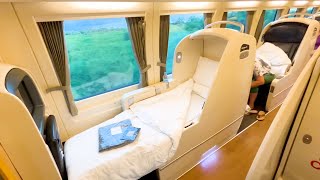 🇦🇺Riding the Sleeping Pod Overnight Train in Australia Brisbane→Cairns  Spirit of Queensland [upl. by Anerol]