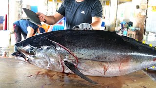 Bigeye Tuna Cutting Skills  A very special knife in Taiwan [upl. by Zalea]