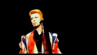 David Bowie  Im Afraid of Americans Live 1997 wSonic Youth [upl. by Kowtko308]