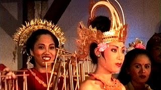 Bali  Großes Gamelan Orchester  Angklung Ensemble  Traditionelle Musik [upl. by Netsud]