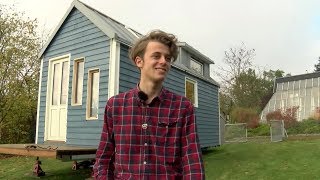 Umweltbewusstes Wohnen 18Jähriger aus Hitzacker baut ein „Tiny House“ [upl. by Iphigenia183]