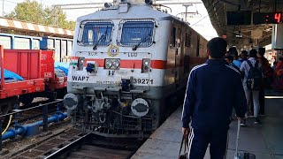 Kanyakumari Hazrat Nizamuddin Thirukkural Express arriving Agra Cantt Indian Railways [upl. by Helmer]