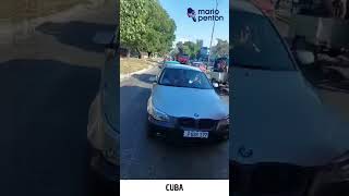 ¿Qué crees de la reacción de este cubano al ver a Antolín el Pichón en su auto en Cuba [upl. by Baer178]