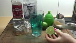 Cocktail Rezept mit Wodka  Caipiroska [upl. by Attennaej]