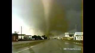 Pampa Texas Tornado 681995 [upl. by Riaj697]