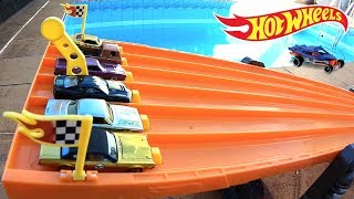 Hot Wheels 50 Anos  Corrida com Coleção de Carrinhos [upl. by Sahcnip]