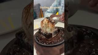 Sizzling brownie food slow motion shorts icecream shorts pune cream [upl. by Mars582]