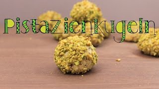 PISTAZIENKUGELN BACKEN  Plätzchen Rezept schnell amp einfach Adventskalender 2016 17 [upl. by Fagen975]