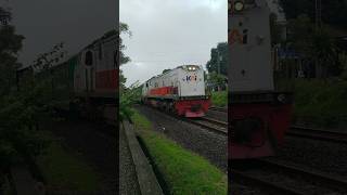 KA Serayu long Hood pulang dinas keretaapi railfans keretaapiindonesia [upl. by Alvita]