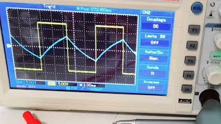 Multivibrateur astable  expérience à amplificateur opérationnel Bac info [upl. by Lenny]