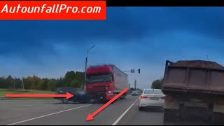 Autounfall  Dashcam Unfälle videos 139 Tödliche autounfälle [upl. by Alvina]