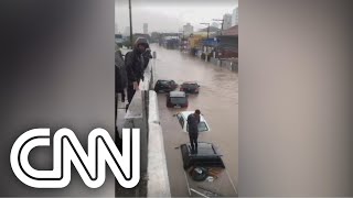 Temporal causa alagamentos e recorde de congestionamento em SP  CNN PRIME TIME [upl. by Daigle]