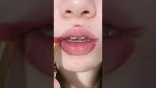 Plumpy lips Hack✨️ lipfiller plumpylips makeuptutorial makeupartist beauty [upl. by Yllek728]