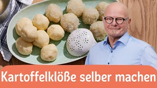 Kartoffelklöße selber machen 2 KnödelRezepte für zuhause 🥔🍞  REWE Deine Küche [upl. by Fabria]