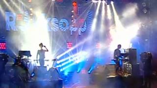 Röyksopp  Dont Give Up Live from St Malo 2002 pt 613 [upl. by Marjory665]