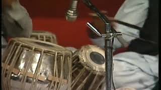 Ulfat Ki Nayi Manzil Ko Chala Iqbal Bano Live In India [upl. by Ruprecht61]