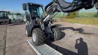 Hartnett Loaders Wolf 780HT Pivot Front Axle [upl. by Frederik]