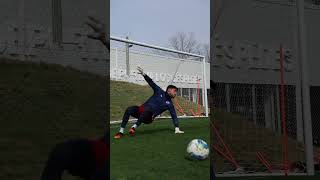 Así entrenan los arqueros Tricolores de la mano de Leo Romay 🧤🔛 [upl. by Evoy385]