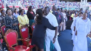 SEE HOW THIS LADY BISHOP SHOCKED RACHEL RUTO AFTER HUGGING PRESIDENT RUTO IN FRONT OF HER AT NYAYO [upl. by Stalder]