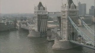 1980s London  The River Thames  Tower Bridge  London  Reporting London [upl. by Shandra]