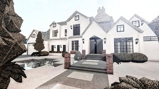 California Suburban Home  Bloxburg Speedbuild 70k [upl. by Les]