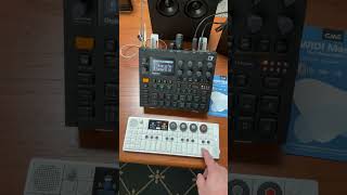 OP1Field to Digitakt 2 using CME WIDI Master [upl. by Engel]