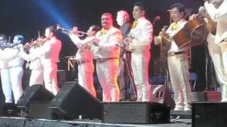 Placido Domingo con Mariachi en PR  Ella [upl. by Ardaed]