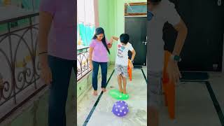 Mumma mujhe bhi balloons fodne hai 🥰❤️shorts youtubeshorts maakijaan ￼ [upl. by Nazar1]