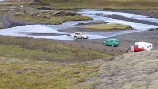 Passage dun gué en Islande [upl. by Lionel239]