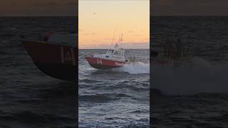 Towboat US Heads Back After Dropping Off Divers To Raise The Sunken Ship Susan Rose [upl. by Tynan786]