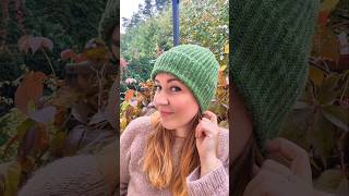 Crochet beanie knitlook free pattern crochet crochethat [upl. by Valdas32]