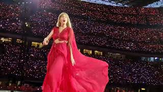 Taylor Swift Milano San Siro The Eras Tour  August Fronte palco [upl. by Mathe671]