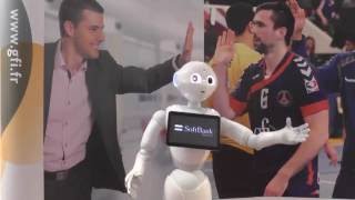 Pepper se présente  Social Robotics by Gfi [upl. by Hauser]