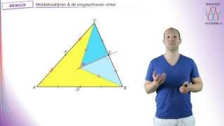 Bewijzen  Middelloodlijnen door 1 punt amp omgeschreven cirkel  WiskundeAcademie [upl. by Ylac]